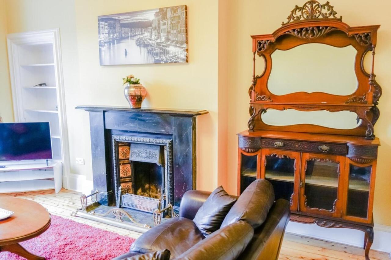 Newly Furnished 2 Bedroom Apartment On Leith Walk Edimburgo Exterior foto